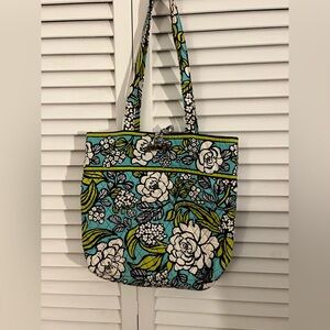 Vera Bradley medium tote retired pattern Island bloom